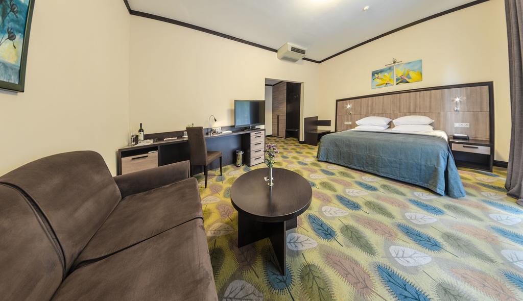 Park-Hotel Golosievo Kiev Eksteriør billede