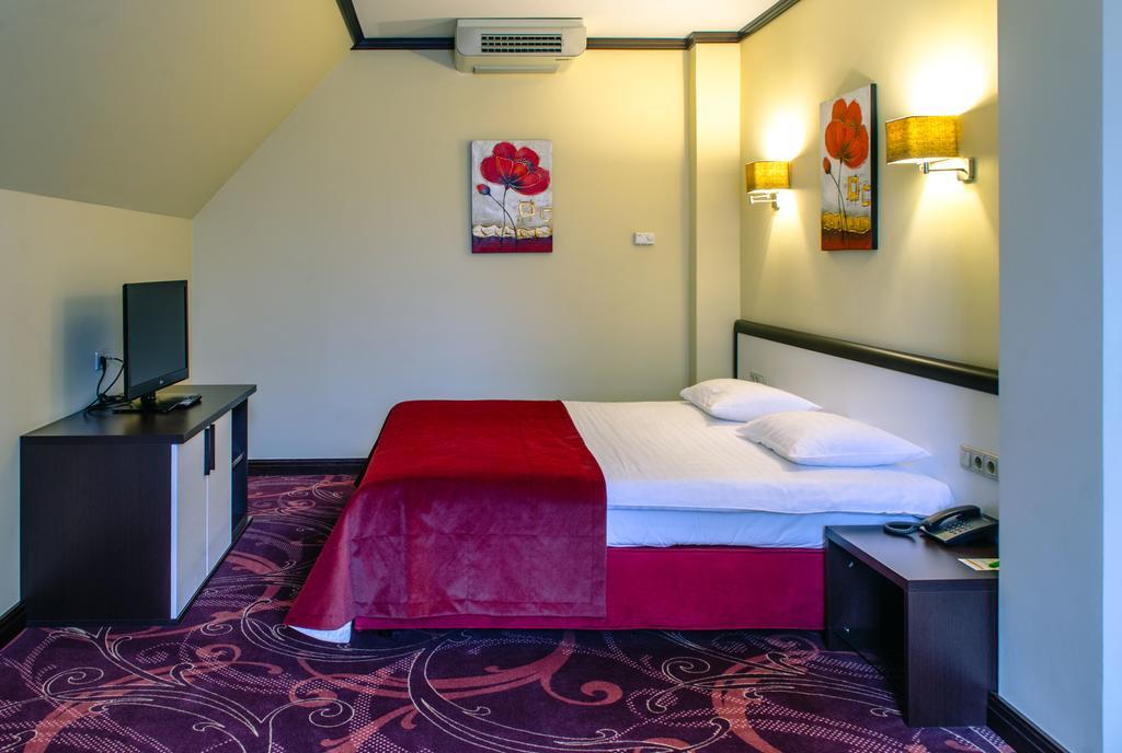 Park-Hotel Golosievo Kiev Eksteriør billede