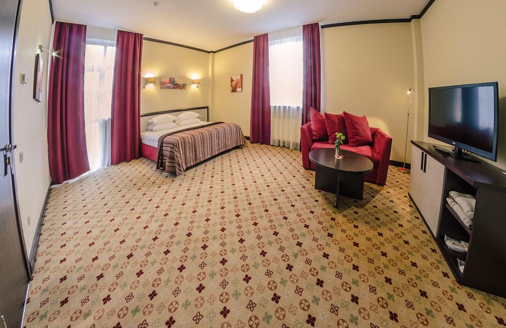 Park-Hotel Golosievo Kiev Eksteriør billede