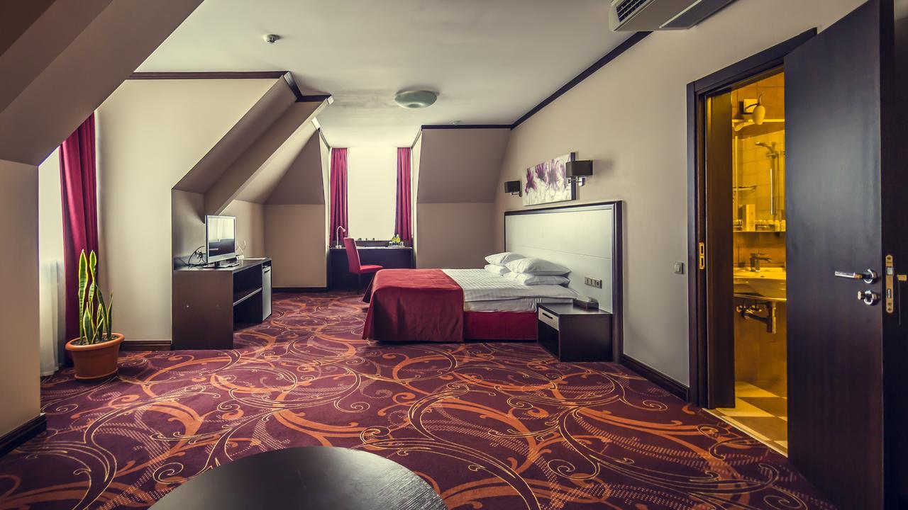 Park-Hotel Golosievo Kiev Eksteriør billede