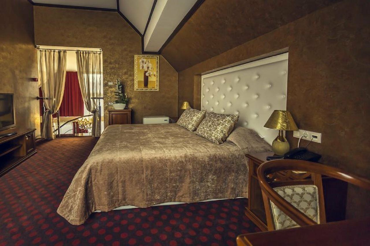 Park-Hotel Golosievo Kiev Eksteriør billede